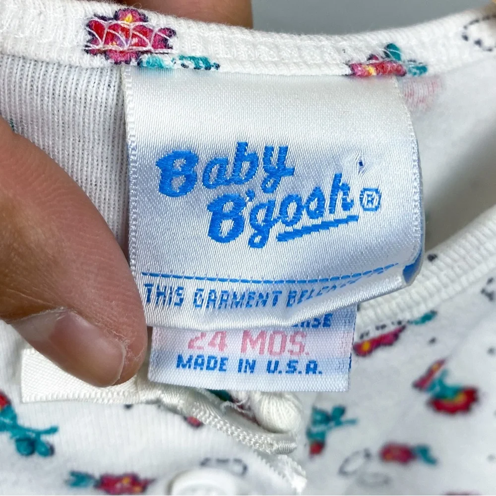 Vintage OshKosh B'gosh Dainty Floral Heart Print Long Sleeve Bodysuit 24M